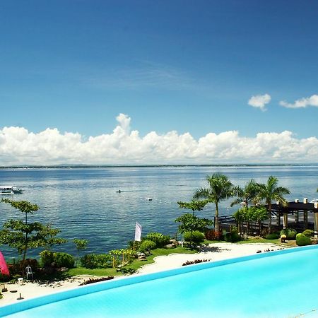 La Mirada Residence , Large 1 Bedroom Condo, Beaches , 3 Pools, Ocean Views, Fast Wifi, Netflix, Breakfast Included Lapu-Lapu City Rum bild