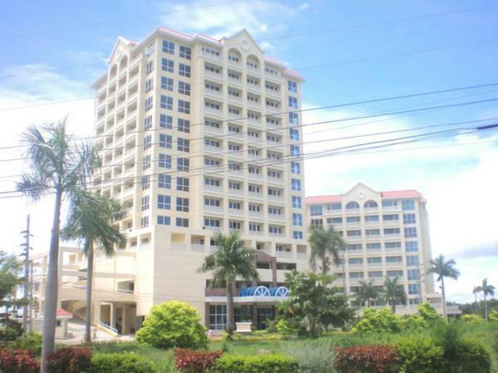 La Mirada Residence , Large 1 Bedroom Condo, Beaches , 3 Pools, Ocean Views, Fast Wifi, Netflix, Breakfast Included Lapu-Lapu City Rum bild
