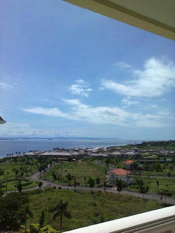 La Mirada Residence , Large 1 Bedroom Condo, Beaches , 3 Pools, Ocean Views, Fast Wifi, Netflix, Breakfast Included Lapu-Lapu City Exteriör bild